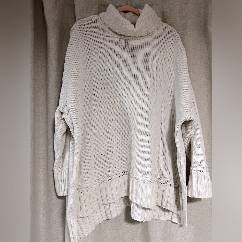 Aerie Off white turtle neck tunic sweater